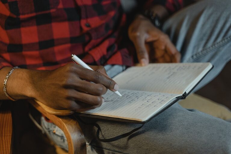 A Beginner’s Guide to Journaling Every Day